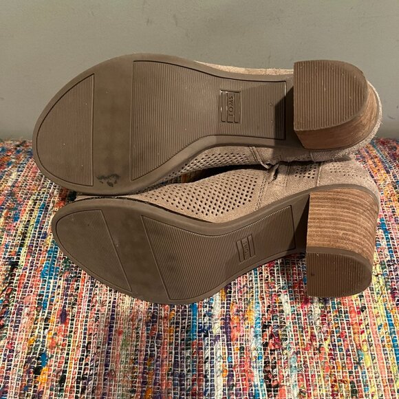 TOM'S Majorca Peep Toe Bootie.  Color: Tan.  Size: 10.  Gently Used. - Picture 4 of 6